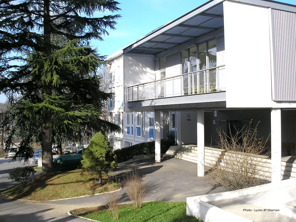 Ouvrir la photo de la Restructuration de la restauration scolaire du Lycée Jean-Pierre Champo en grand